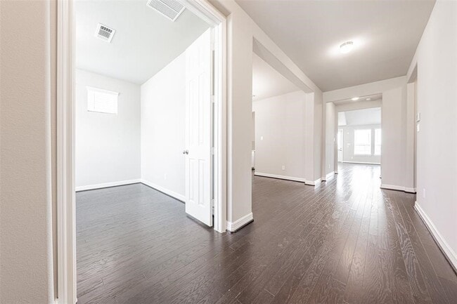 Building Photo - 157 Sunray Creek Dr Rental