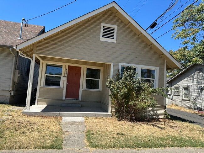 Building Photo - 416 W 11th St Rental