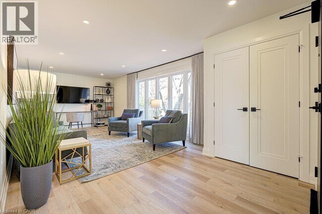 Photo - 1456 Olga Dr Unité 2