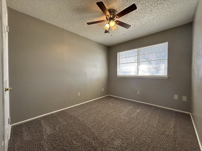 Photo - House Located Within Minutes Of Hospital D...