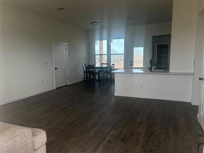 Photo - 138 Blushing Dr