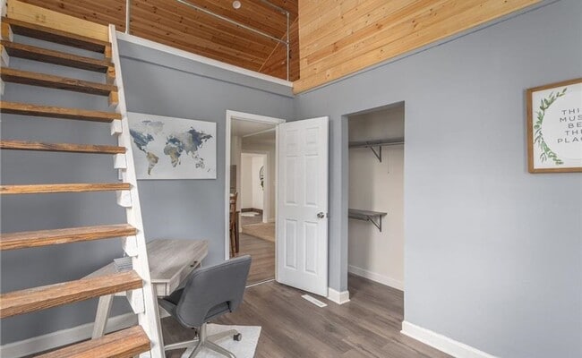 Photo - 2/ 1 Home for Rent!