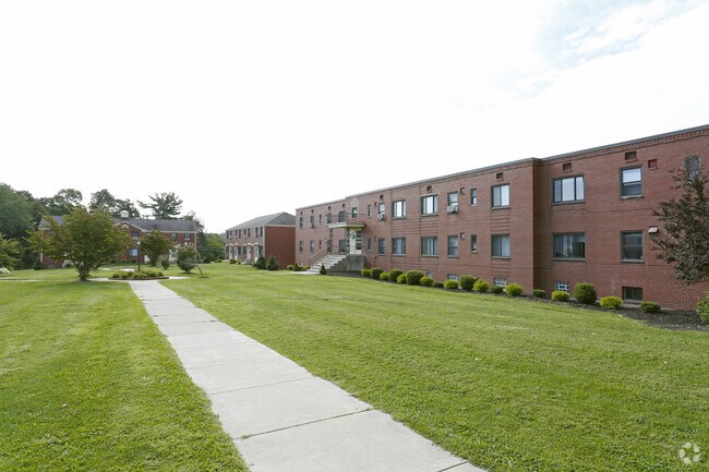 Hoodridge Court