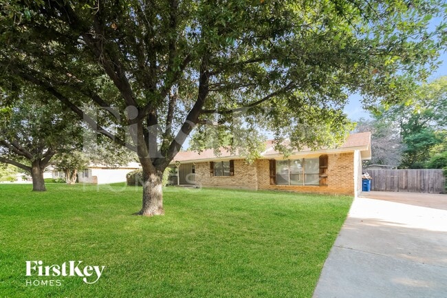 Photo - 2813 Silver Meadow Ln