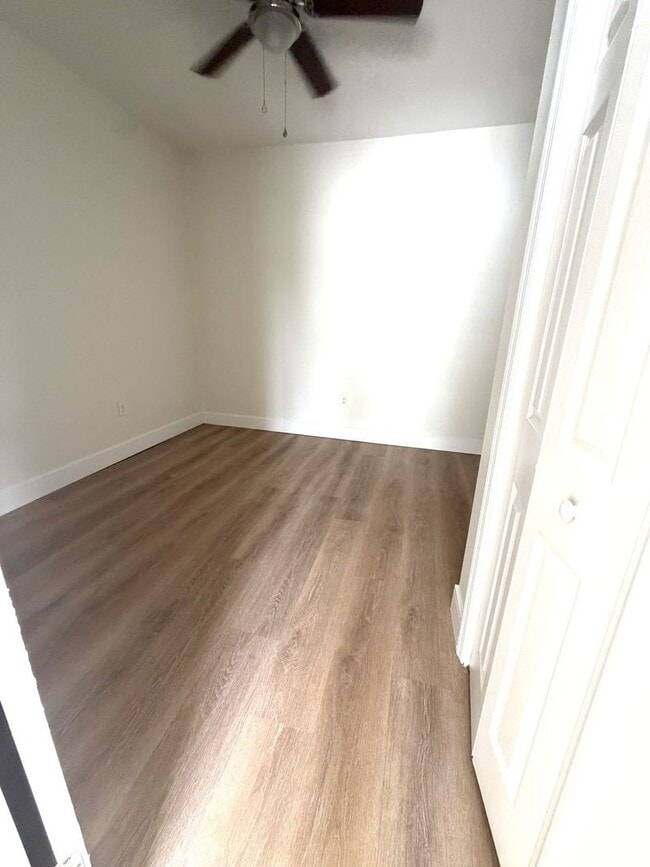 Photo - ***Cozy 1 Bedroom Apartment in Eagle Lake Unidad 11-19 W Eagle Ave  6