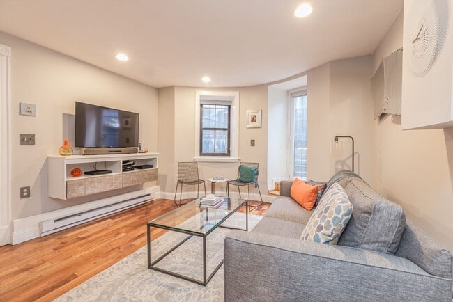 Building Photo - 529 Columbus Ave Unit 14