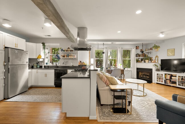 Photo - 70 Rhode Island Ave NW Unidad Apt 202