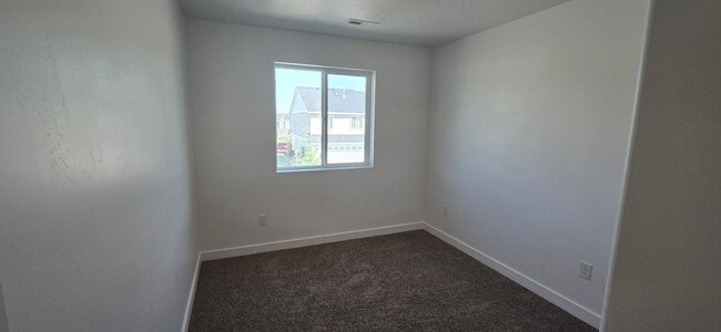 Photo - 3 Bed 2 Bath in Santaquin!!