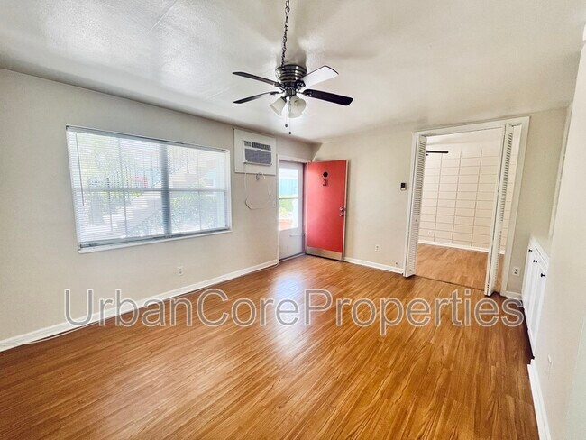 Photo - 321 24th Ave N Unit #3