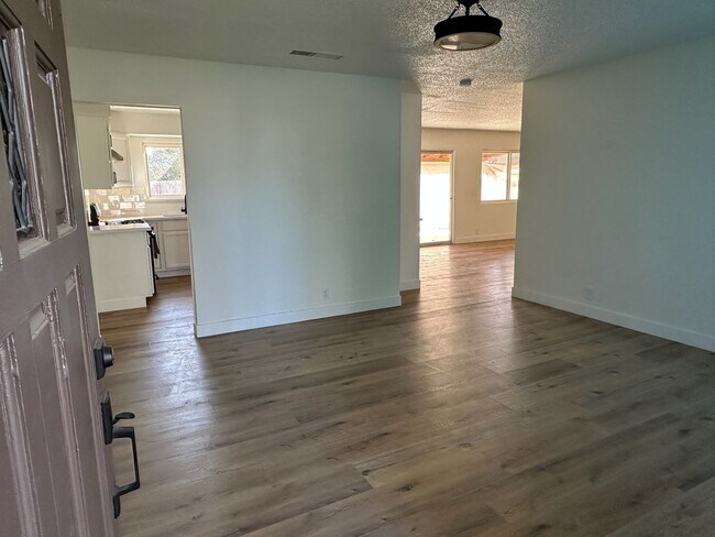 Photo - 10153 Martin Rd