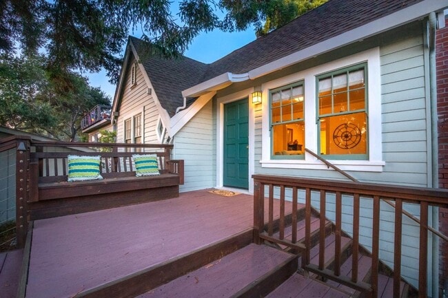 Photo - 114 Fairbanks St