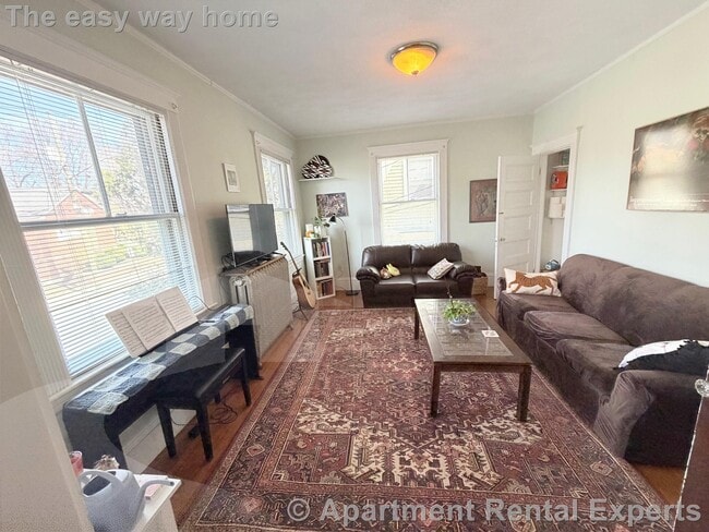 Photo - 79 College Ave Unit #2