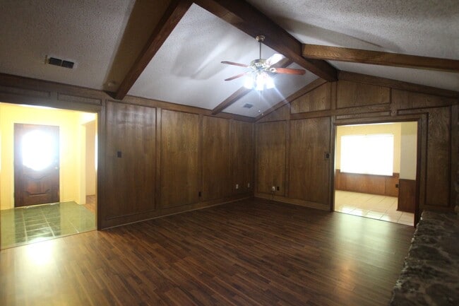 Photo - Beautiful 3 bedroom 2 bath home in Tyler!
