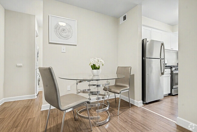 Lexington 1BR, 1BA - 669SF - Dining Room