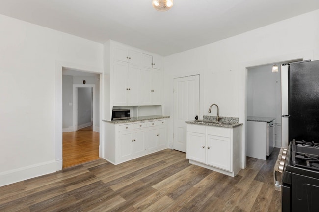 Photo - 3449 Snelling Ave