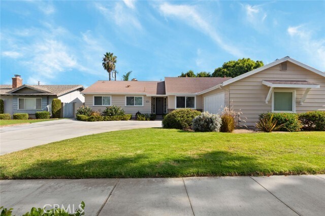 Photo - 831 E Hoover Ave