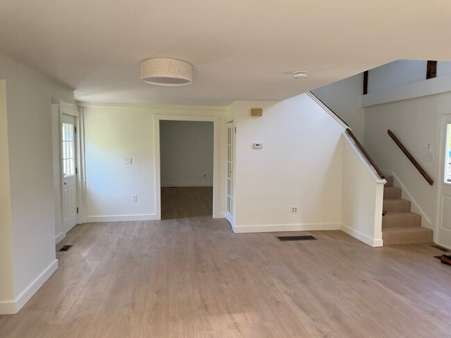 362 King St Unit 1
