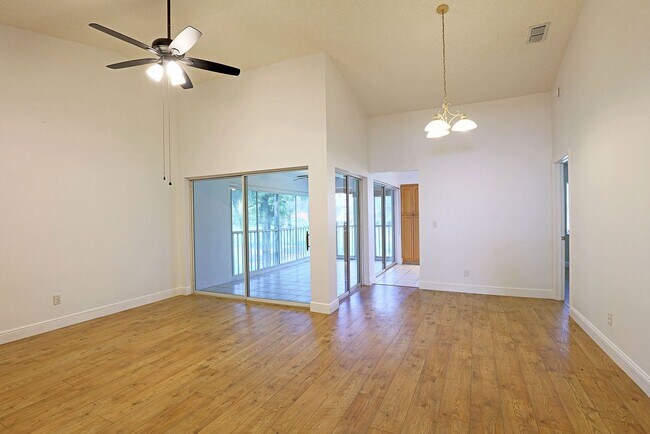 Photo - Gulf Harbour 14975-214 Unit 14975 Rivers Edge Court, 214