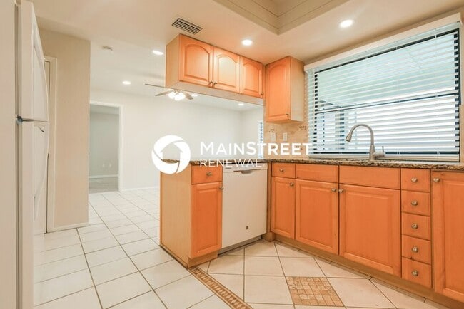 Photo - 3 Bedroom Pet-Friendly Home in PORT CHARLOTTE, FL with Main Street Renewal