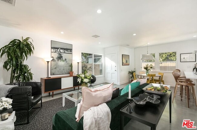 Photo - 4234 Verdugo Rd