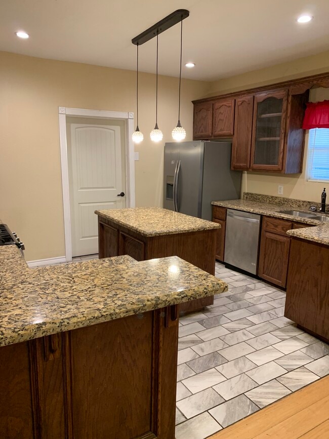 Photo - 503 W Mesquite Ave