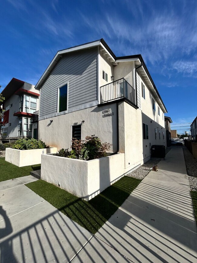 Photo - Soho Partners 1235 Unit 1237 (WHOLE )