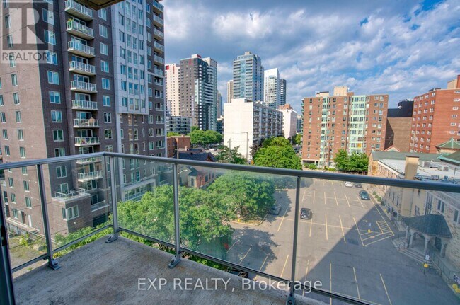 Photo - 300 Lisgar St Unité 603
