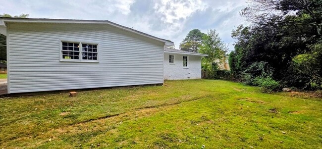 Photo - Large Family Home - Move In Ready!