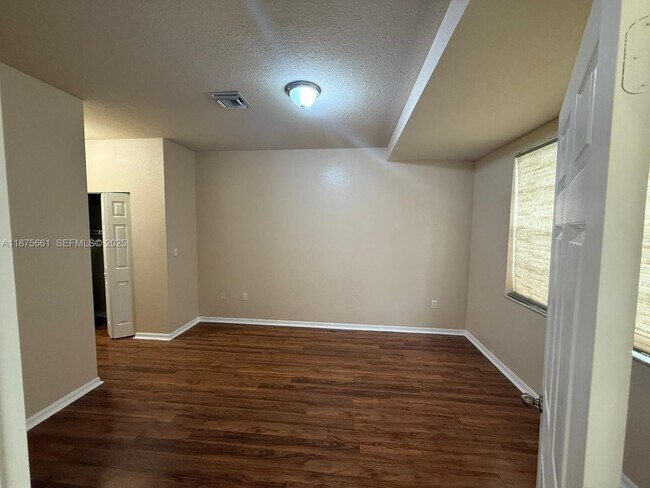 Photo - 13218 SW 44th St