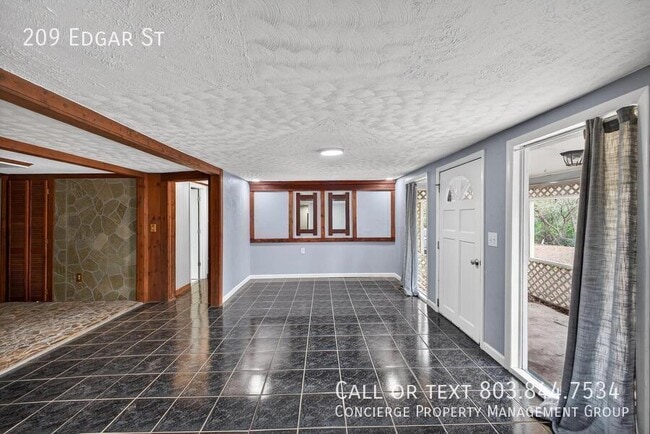 Photo - 209 Edgar St