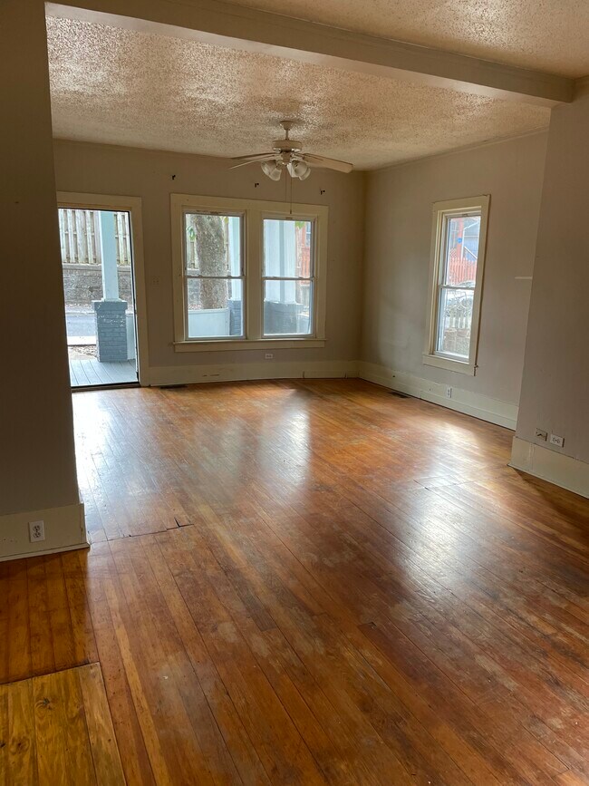 Photo - 326 Sanford St