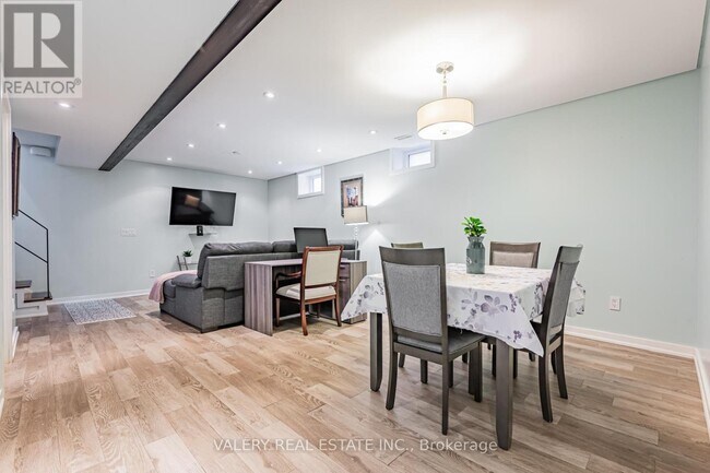 Photo - 110 Strathnairn Ave