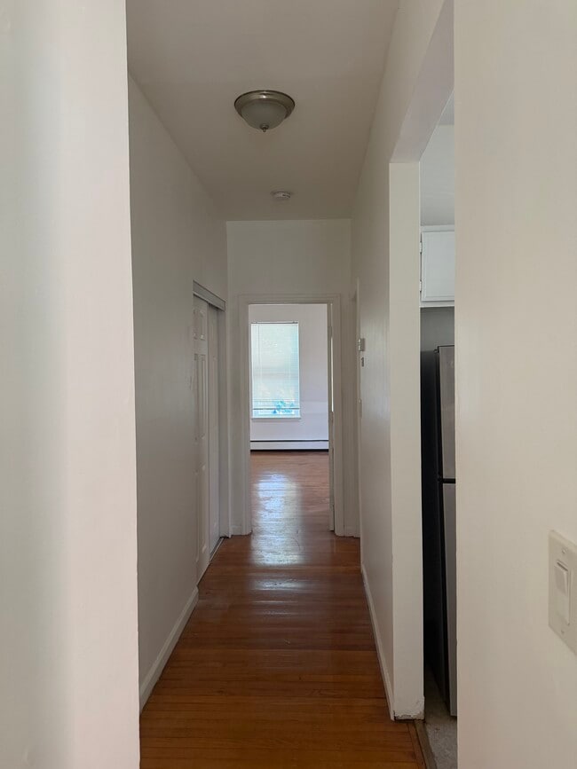 6 N Clover St Unit 1