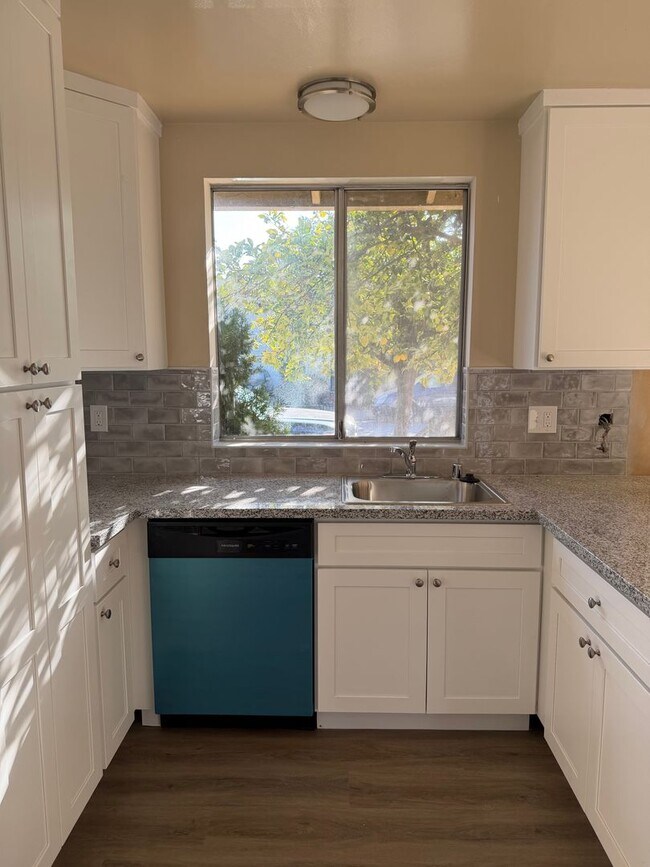 Photo - Kent/Pal Unit 1520