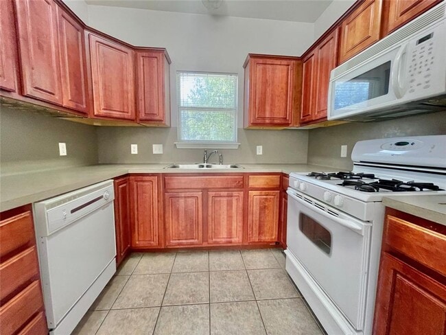 Photo - Spacious 4 Bed, 2.5 Bath. Perfect size and...