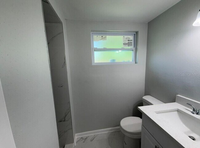 Photo - 2443 Eugene St Casa