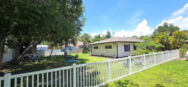 Photo - 2301 Kalin Ln