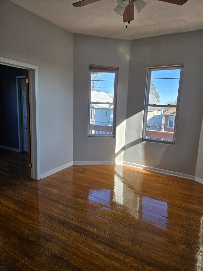 Building Photo - 44 Wildwood Ave Unit 1