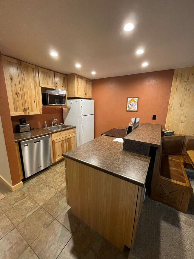 Photo - WINTER RENTAL- 2 Bedroom/1 Bath w/Washer/D...