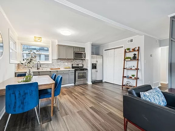 Photo - 14408 Minerva Ave