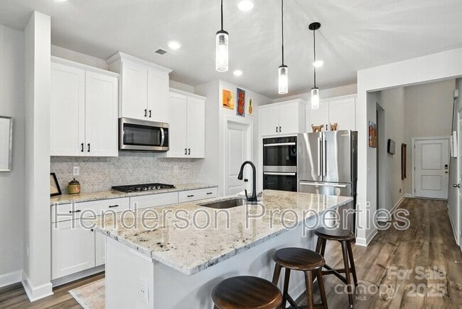 Photo - 3140 Seville St