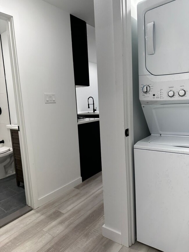 Photo - Modern & spacious 2Bedroom 1Bath Apartment Unit 2F