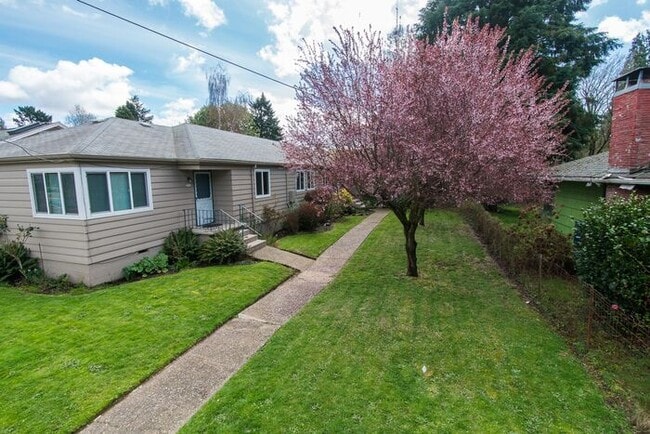 Photo - Cozy Creston Kenilworth Garden Apartment - New Reno, Walkable Vibes & $150 Amazon Gift Card!