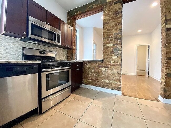 Photo - 303 Broome St Unit 5