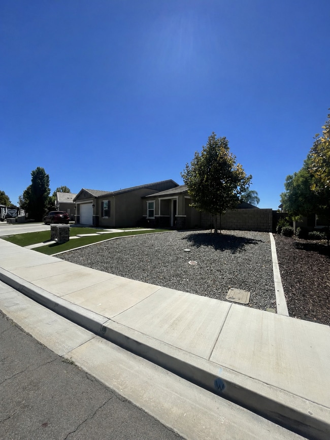 Photo - 31871 Eaton Ln