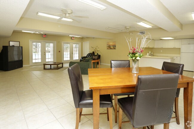 Photo - Magnolia Point