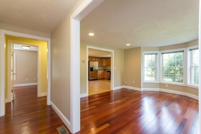 Photo - 36 Willowdale Rd
