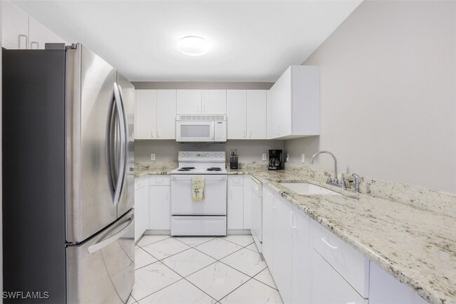 Photo - 519 Roma Ct Unit 3-305