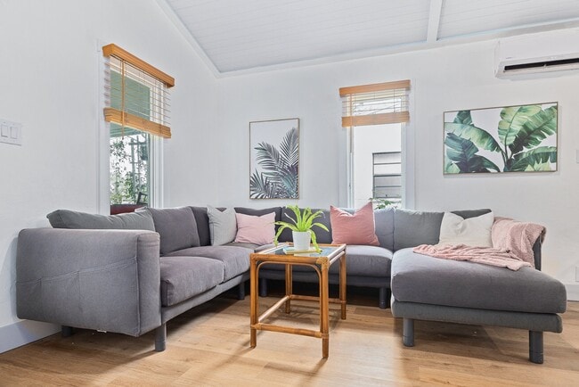 Photo - 511 41st Ave S