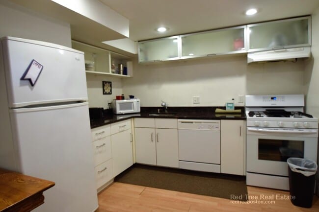 Photo - 240 Mason Ter